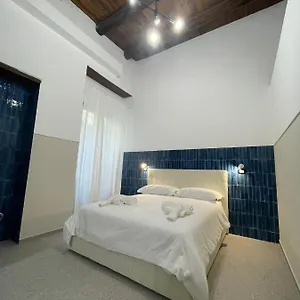 Bed & Breakfast La Del Centro Storico, Naples